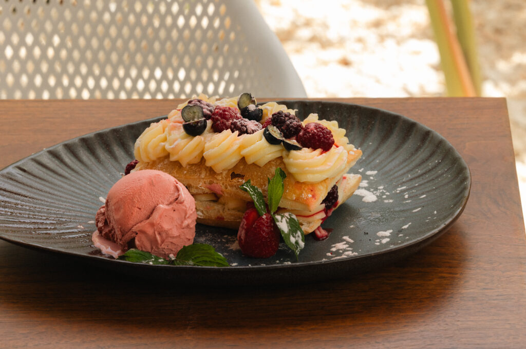 Montego Restaurant Desert